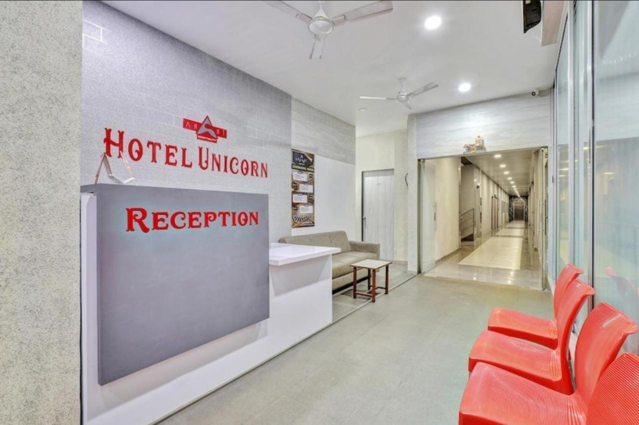 Hotel Unicorn, Súrat Exteriér fotografie
