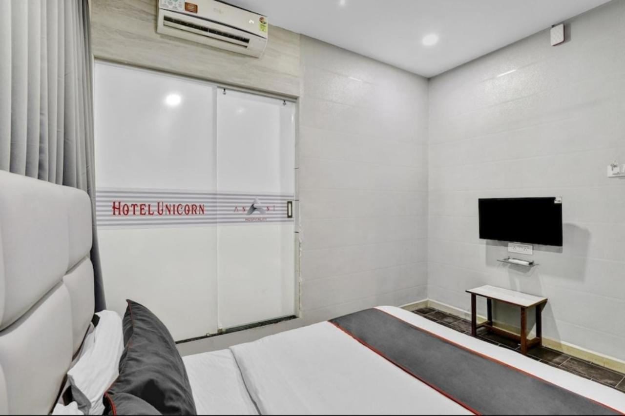 Hotel Unicorn, Súrat Exteriér fotografie