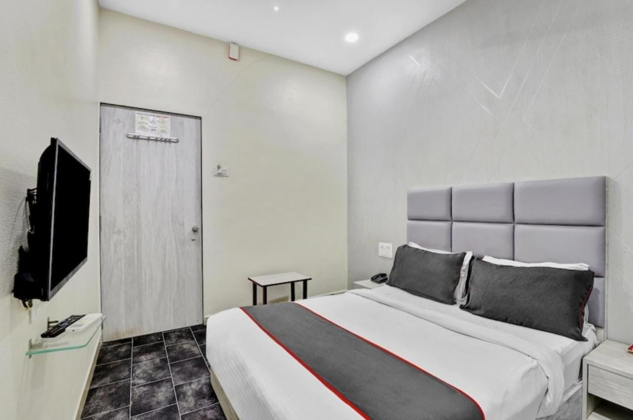 Hotel Unicorn, Súrat Exteriér fotografie
